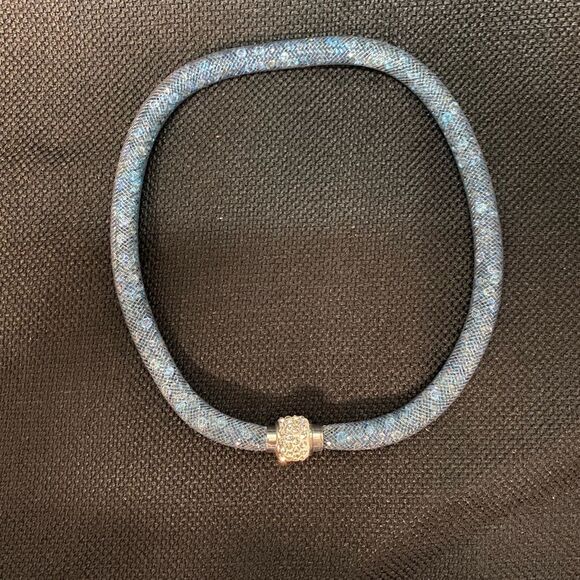 Sexy, slinky, Shiny, dreamy blue Rhinestone BANGLE BRACELET with magnetic clasp - Picture 2 of 4